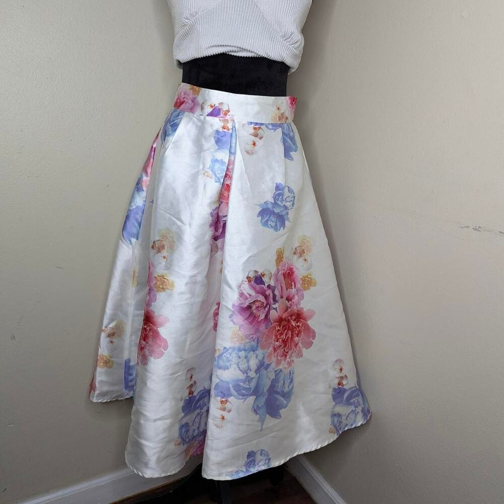 Floral a line skirt size medium